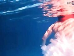 Underwater – big boobs and big ass of teen Bulava Lozhkova