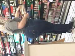 OMg wtf huge basketball booty pawg again