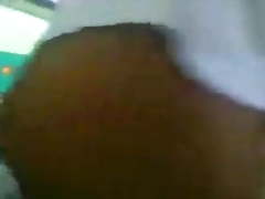 Colegiala cojiendo en la escuela