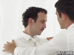 Twink teased and blown by muscly gay before being drilled