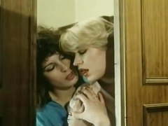 Valerie Siddy & Dominique Dietsh 3some in Ninfomania anale