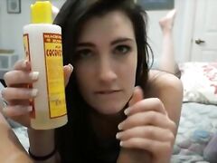 Nina Nirvana Shows Off Her Pussy While Giving a Footjob