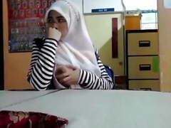 Cikgu Tudung Bertudung
