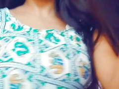 TIKTOK GIRL SHOWS PUSSY