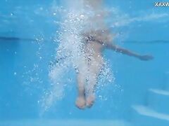 Emily Ross – sexy milf does underwater nude erotics